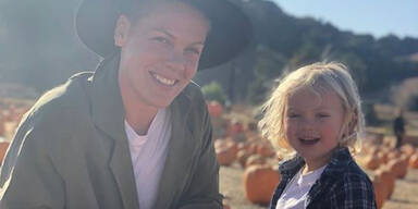 S&auml;ngerin P!nk: "Corona-Demonstranten sollen bei Infektion auf Behandlung verzichten"