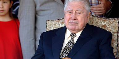 Haftbefehl gegen Pinochet wegen chilenischem Foltergefängnis