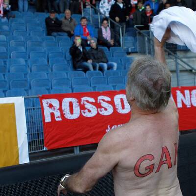 Trainer Pinter fliegt nach Strip raus