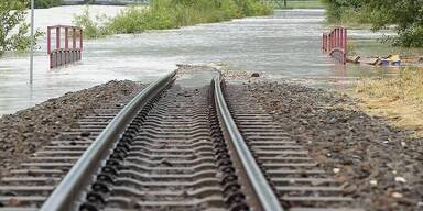 &Uuml;berschwemmung auf der Pinzgaubahn.