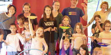 Kinder waren begeistert vom Pop-Up-Zirkus.