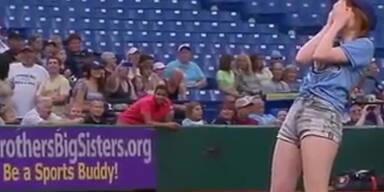 Jepsen blamiert sich beim Baseball-Pitch