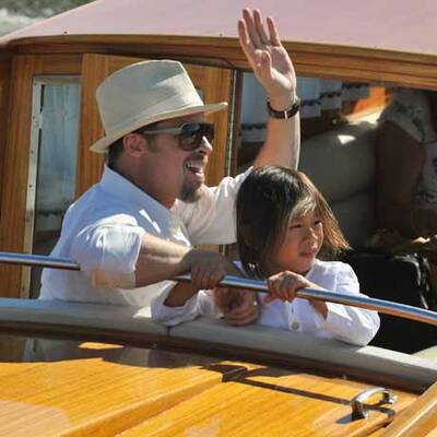 Unter Männern: Brad Pitt & Söhne in Venedig