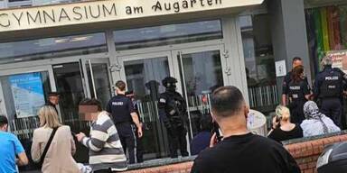 Karajangasse messer schule