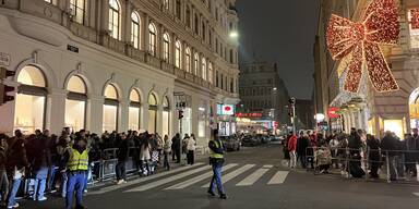 Mascherl-Hotspot: Mit Sperrgittern gegen das Selfie-Chaos