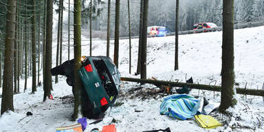 17-J&auml;hriger flog mit Pkw 85 Meter durch die Luft