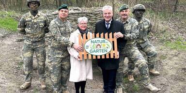 "Natur im Garten&ldquo;: Plakette f&uuml;r Kaserne Melk