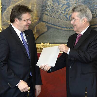 Platter wollte Originalurkunde stibitzen