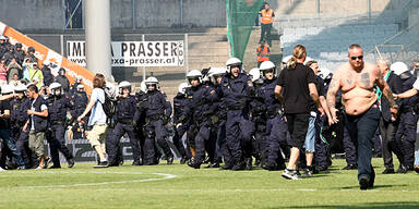 Platzsturm: Warten auf Stadionverbote