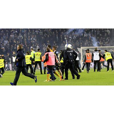 Die Bilder zum Platzsturm in St. Pölten