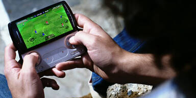 Das Xperia Play im großen oe24.at-Test