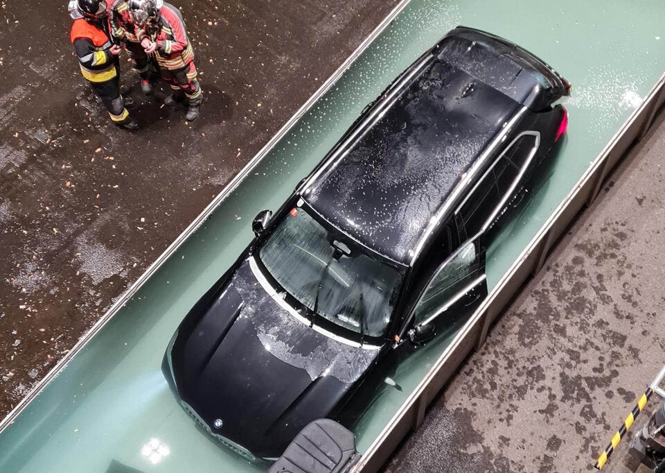 Teures Plug-in-Hybrid-SUV geriet mehrmals in Brand