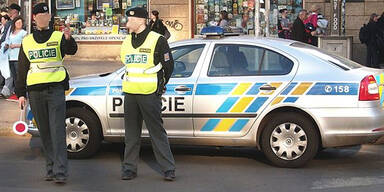 Wette verloren: Frau fuhr nackt Auto