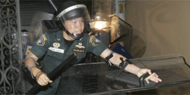 Thailands Polizei geht gegen Demos vor