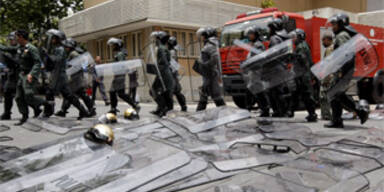 Thailands Polizei geht gegen Demos vor