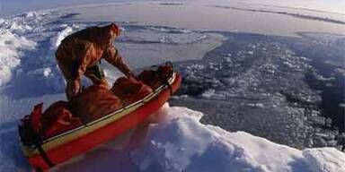 Polarforscher stecken in der Arktis fest
