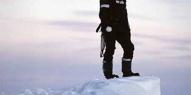 Polarforscher stecken in der Arktis fest