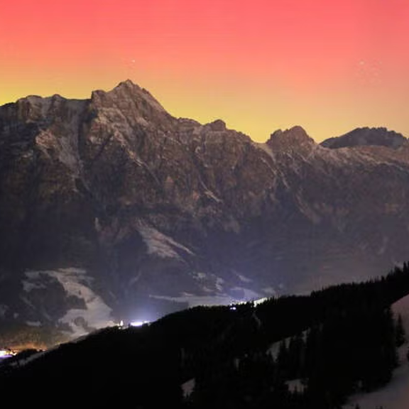 Sonnensturm-Alarm: Polarlichter über Österreich