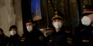 Impf-Gegner wollen Stephansdom st&uuml;rmen