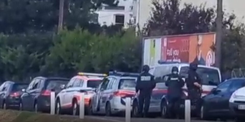 Polizei-Einsatz in Wien: Mann in Haus verschanzt