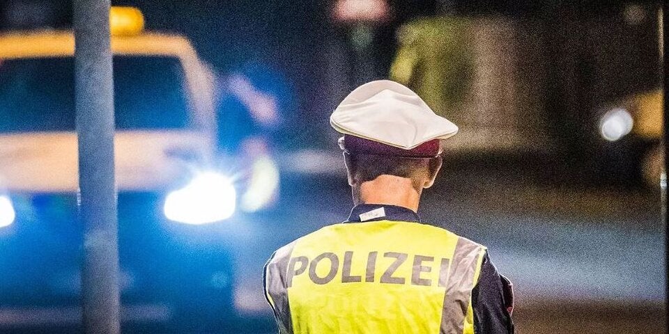 Die Polizei geht gegen die Tuning- und Raserszene vor.
