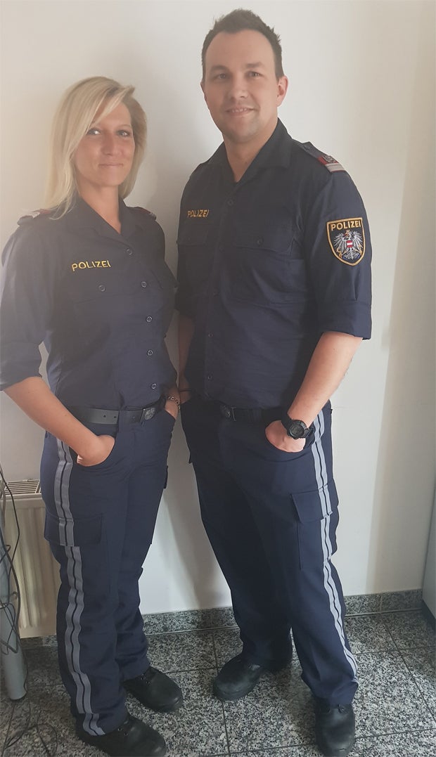 Zwei Polizisten retteten einer 68-Jährigen nach Sturz das Leben
