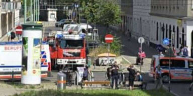 Mann greift Polizisten mit Messer an &ndash; WEGA schie&szlig;t, Lebensgefahr