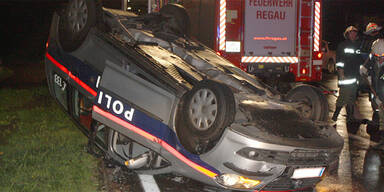 Polizei landet bei Crash auf dem Dach