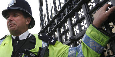 polizist-england_reuters