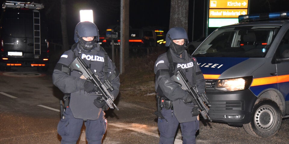 In Haus verschanzt: Bewaffneter Polizist wurde bewusstlos