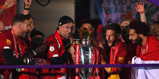 Heftige Bilder: Irre Corona-Party der Liverpool-Fans