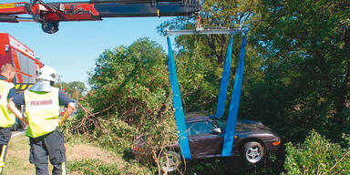 Porsche in Laxenburg versenkt