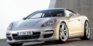 So ähnlich könnte der neue 928 aussehen. Die Panamera-Front steht ihm gut zu Gesicht.