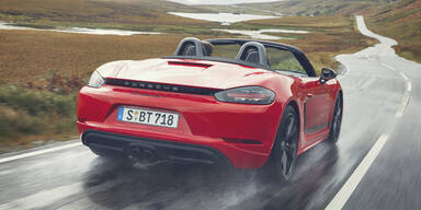 Porsche greift mit puristischem 718 T an