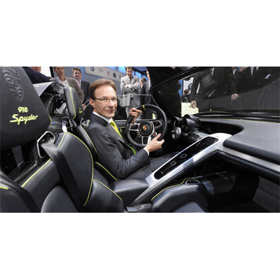 Porsches Hybrid-Sportwagen 918 vor dem Start