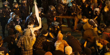 Sch&uuml;sse bei Anti-Trump-Demo in Portland