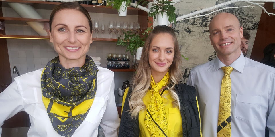 Neue Outfits für Postler von Stardesignerin