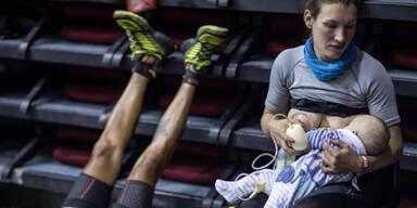 Power-Mama stillt Kind bei Mega-Marathon