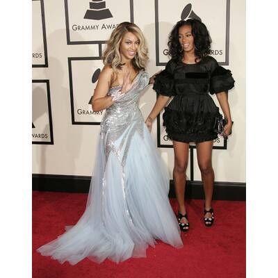 Promi-Schwestern mit Modelinie