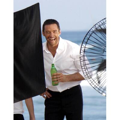 Hugh Jackman knutscht rum!