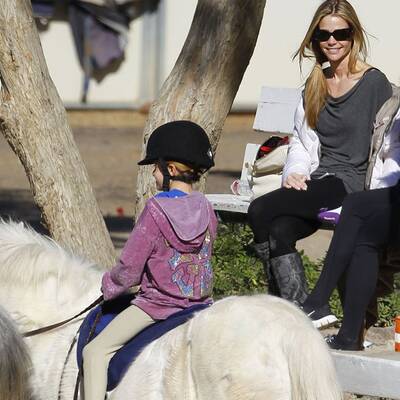 Denise Richards: Ausflug zum Pferdehof