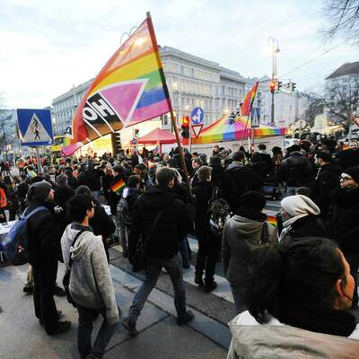 Protest vor dem Cafe Prückel