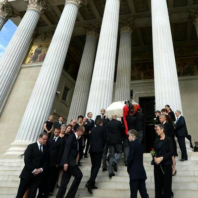 Prammer im Parlament aufgebahrt