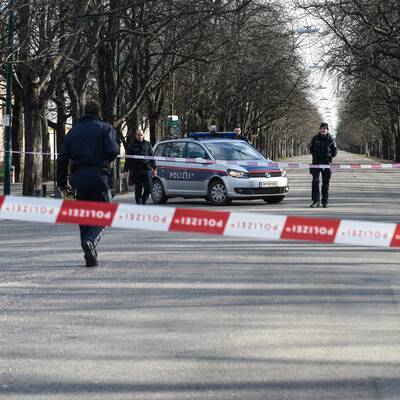 Orkan Felix riss Blechdach in Neunkirchen weg