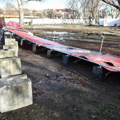 Orkan Felix riss Blechdach in Neunkirchen weg