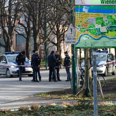 Orkan Felix riss Blechdach in Neunkirchen weg