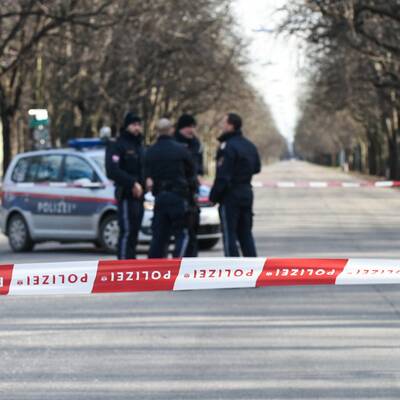 Orkan Felix riss Blechdach in Neunkirchen weg