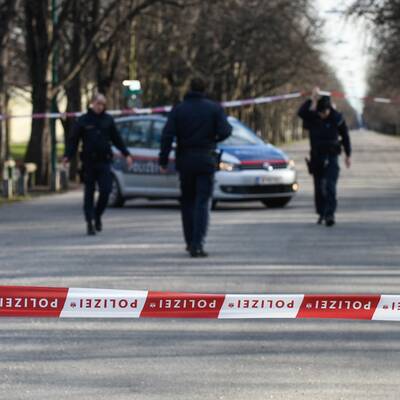 Orkan Felix riss Blechdach in Neunkirchen weg