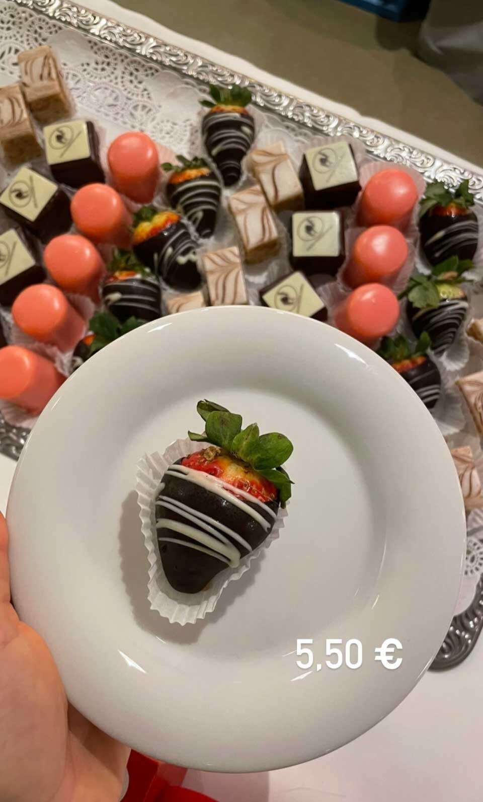 ORF-Star outet irre Opernball-Preise