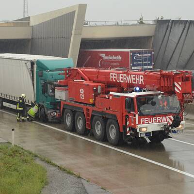 LKW Unfall im S1 Tunnel Vösendorf